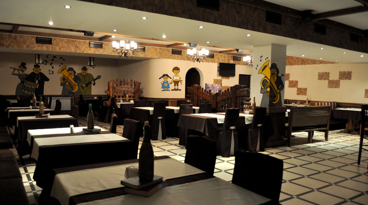 Зал на 80 человек — Штаб квартира Фрау Мюллер