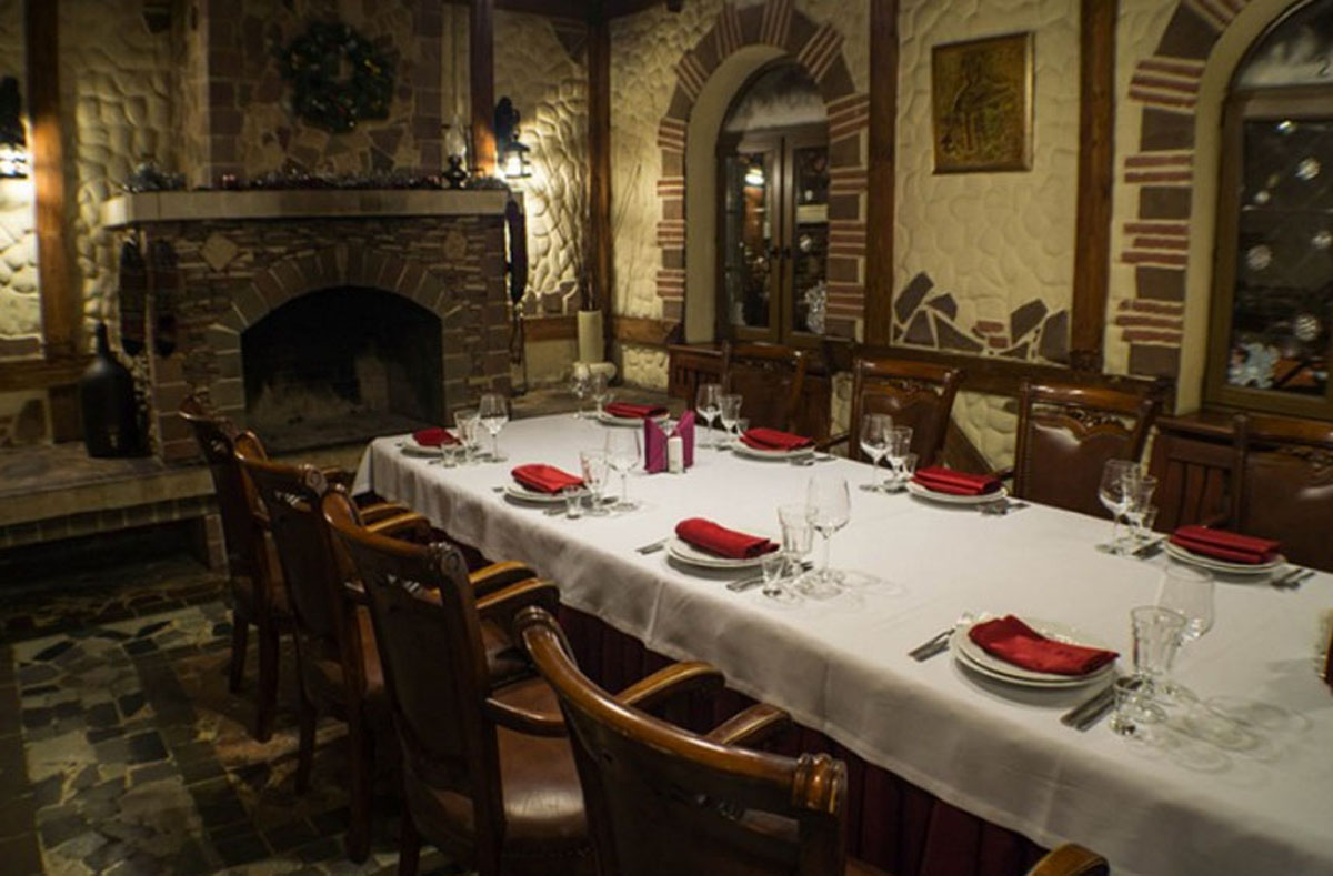 Каминный зал — Порто Итальяно