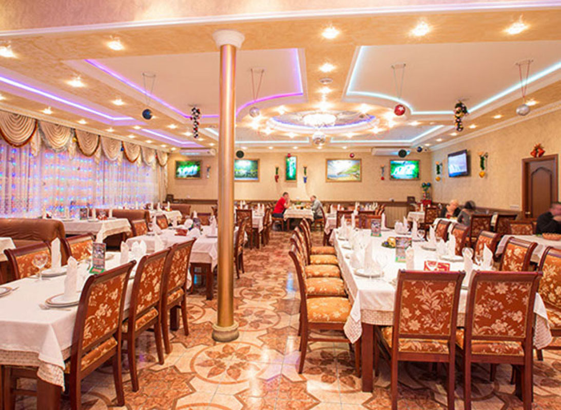 Большой зал — Лебединое озеро