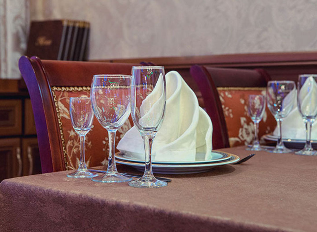 Большой зал — Лебединое озеро