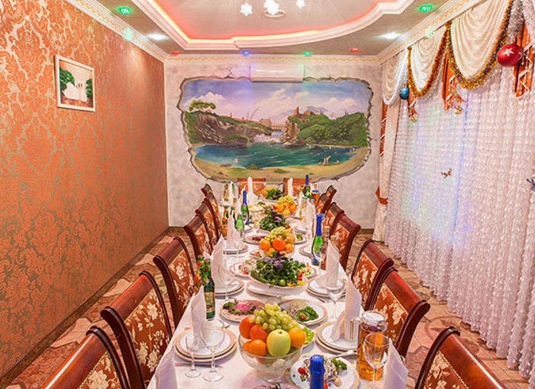 Красный VIP зал — Лебединое озеро