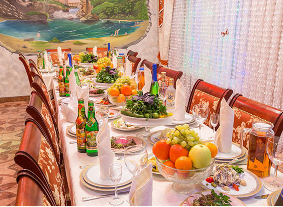 Красный VIP зал — Лебединое озеро