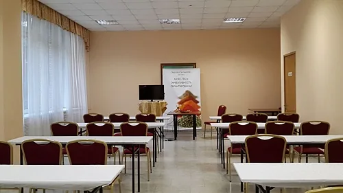 Фойе кинозала — Апарт отель Нагорное