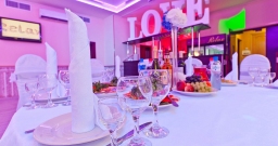 Основной зал