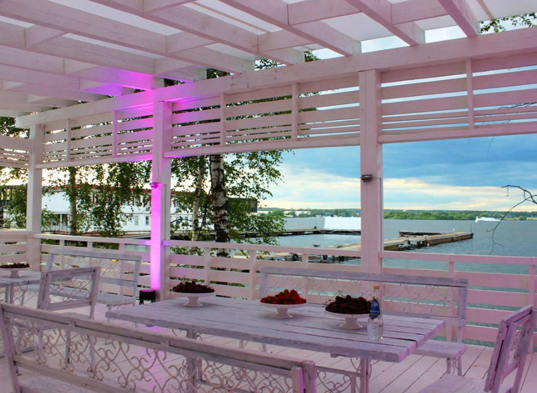 Веранда — Pelican Yacht Club
