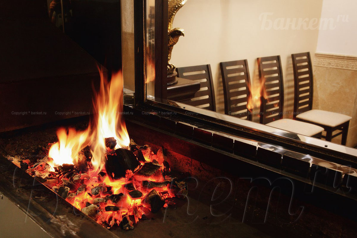 Основной зал — Кафе Михас / Mihas