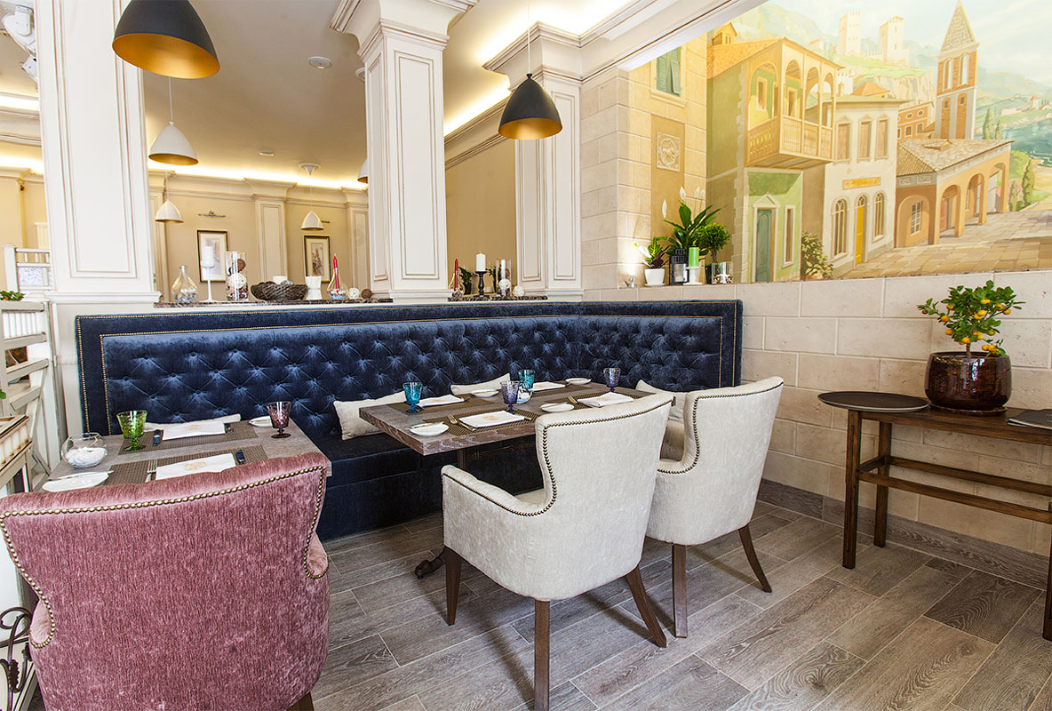 Основной зал — Град Южный