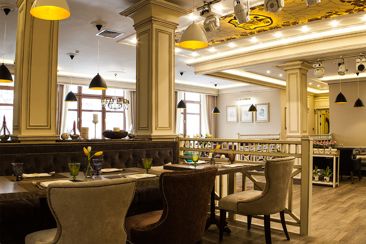 Основной зал — Град Южный