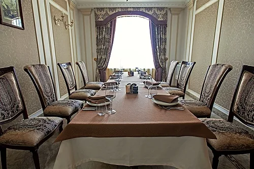 VIP зал — Град Южный