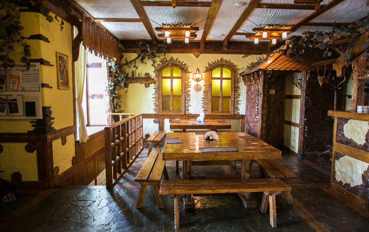 Основной зал