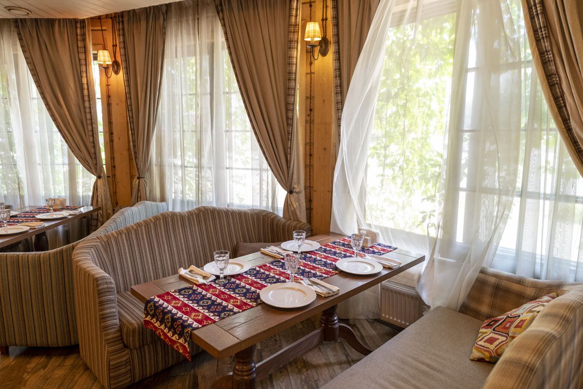 Шале — Ресторан Чайхана Дюшес