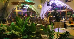 Основной зал