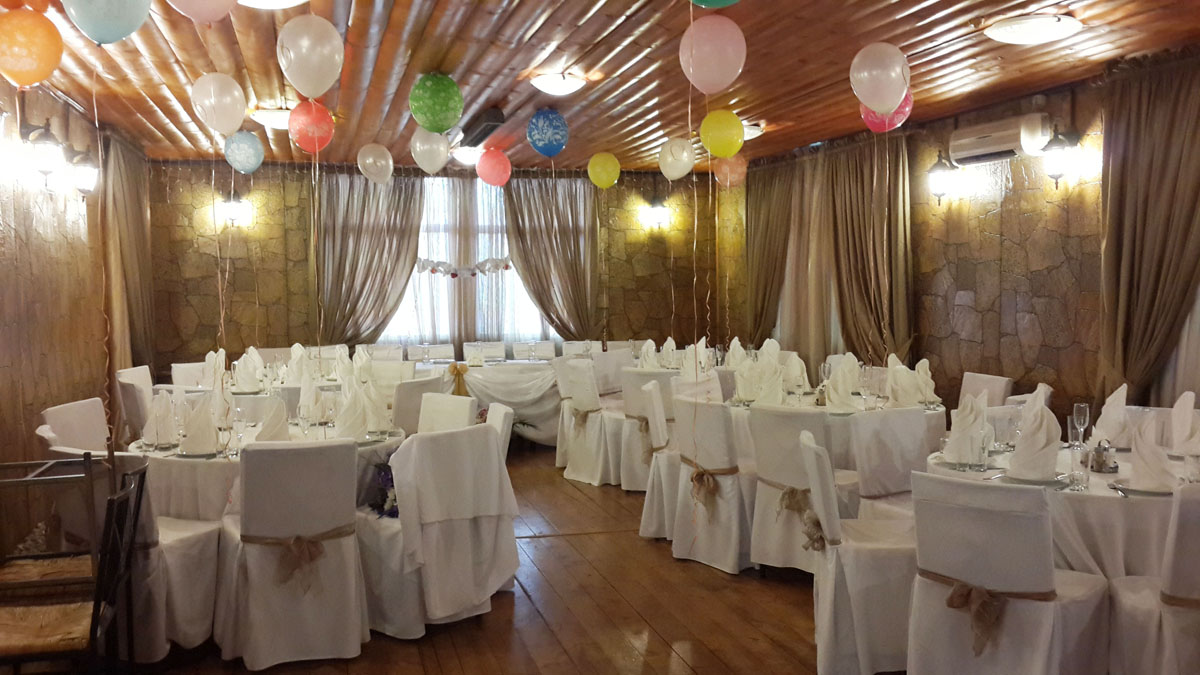 Основной зал — Кафе-клуб Черная жемчужина