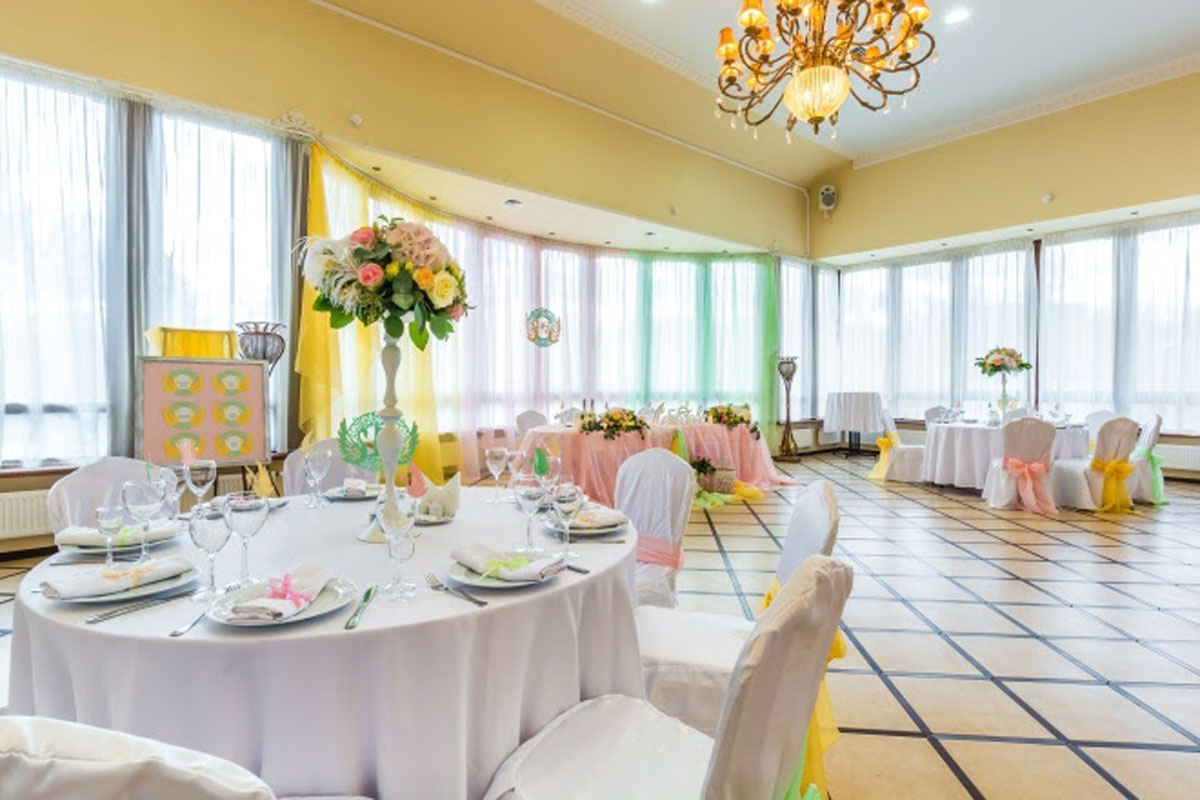 Банкетный зал — Дворянское гнездо