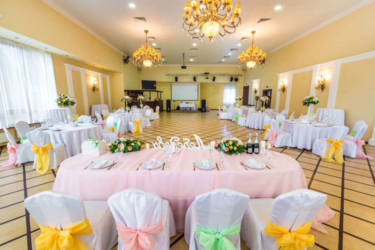 Банкетный зал — Дворянское гнездо