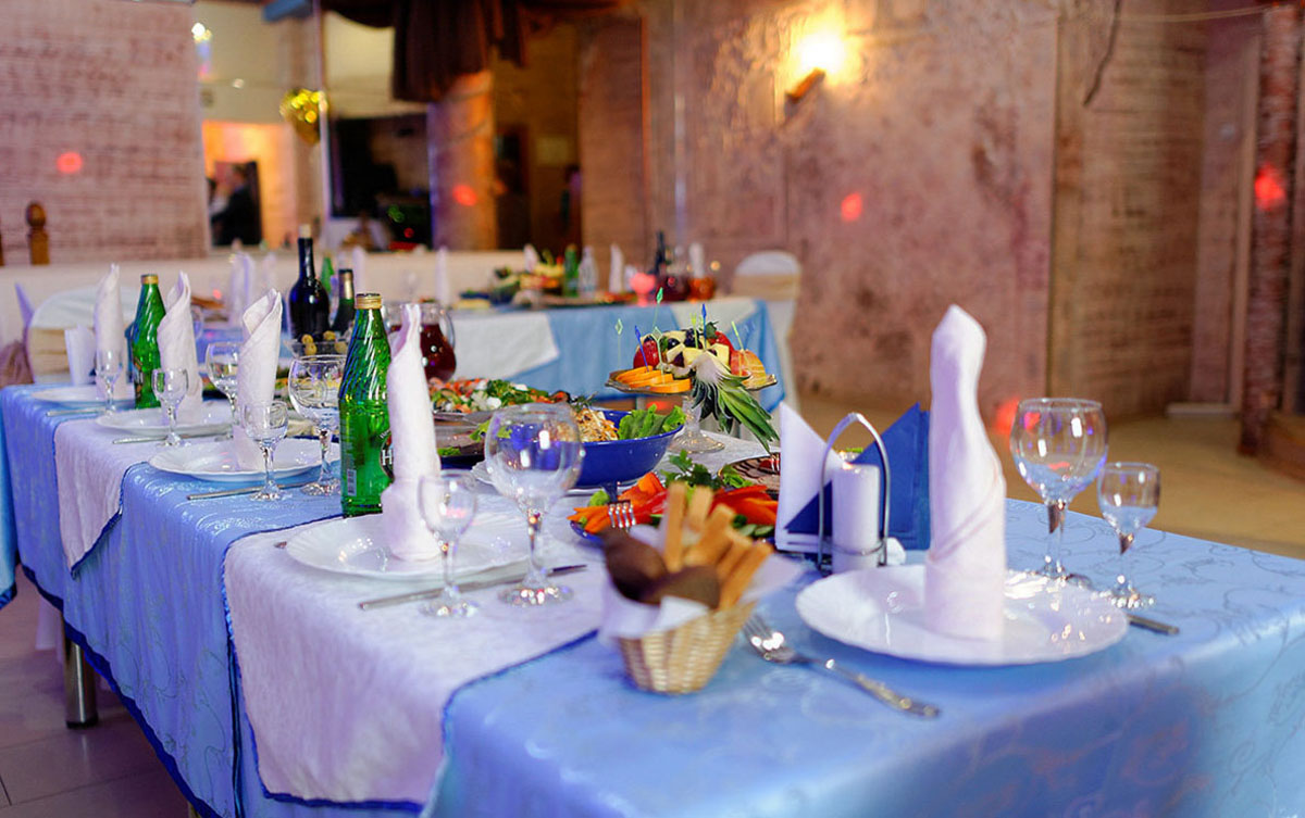 Малый зал — Кафе-бар Академия