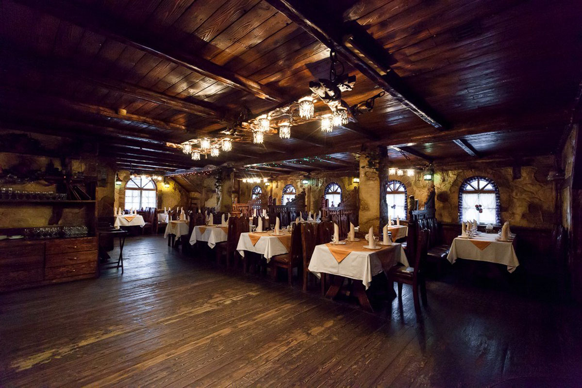 Основной зал