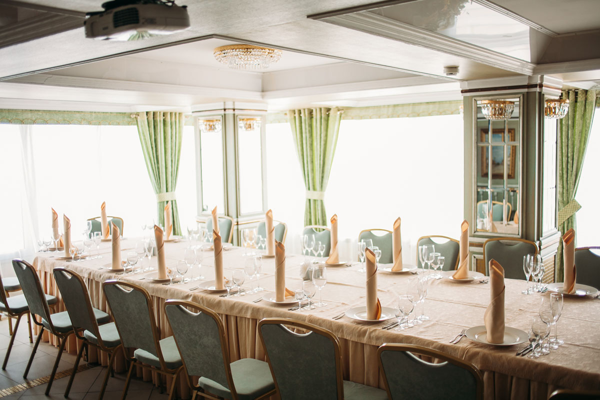 Зал на 30 человек — Ресторан Отель