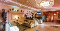 Восточный зал — подробнее о зале