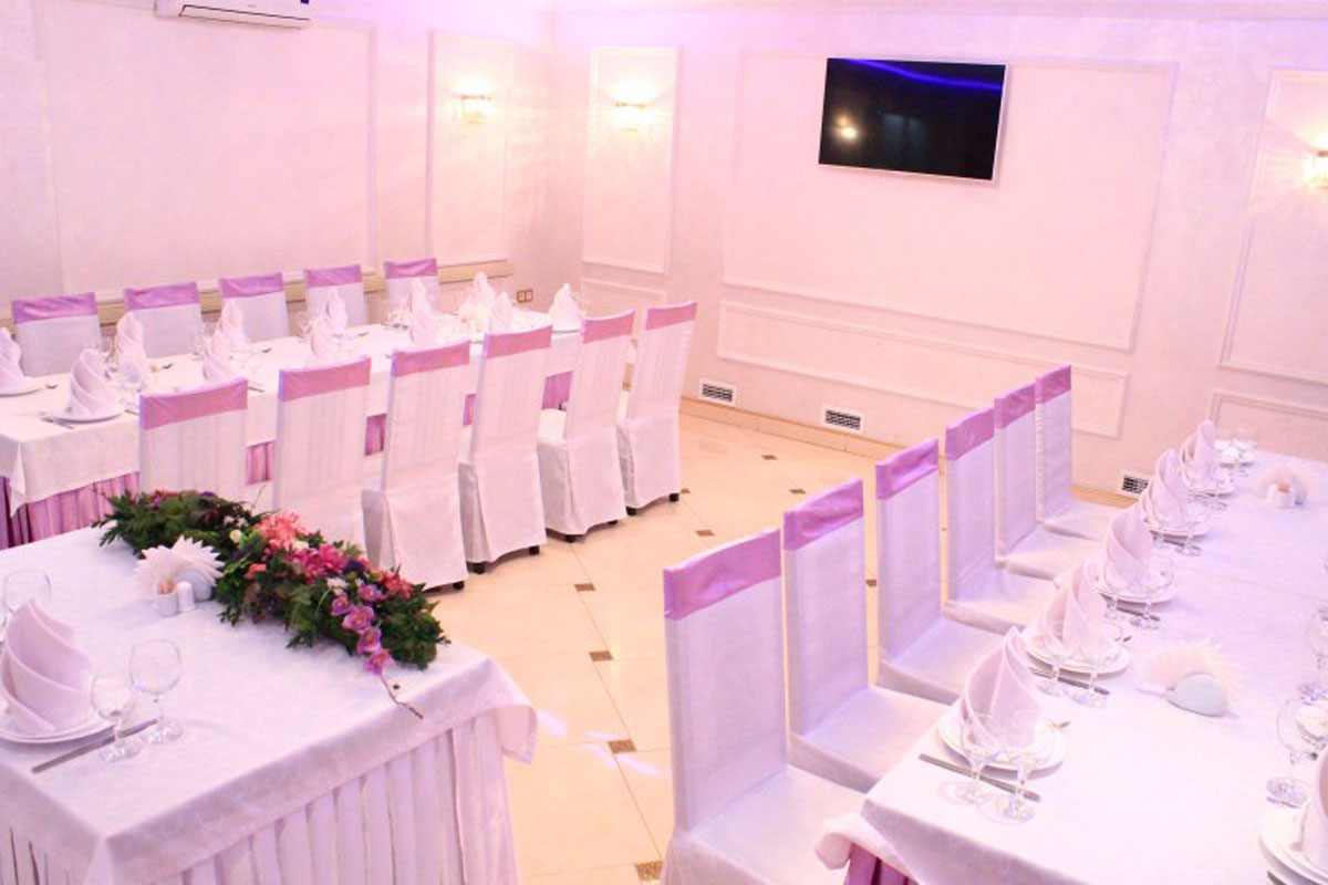 Лиловый зал — Ресторан Оазис