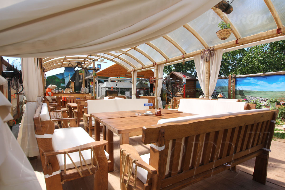 Открытая веранда  — Ресторан Экспедиция