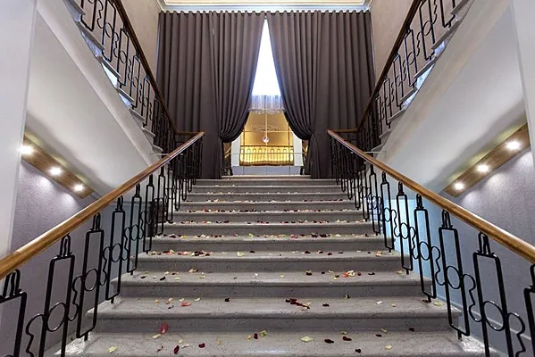 Банкетный зал Тиара, Тиара — фото