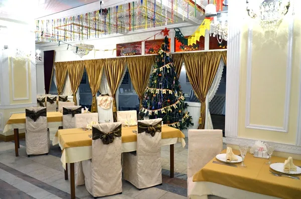 Основной зал