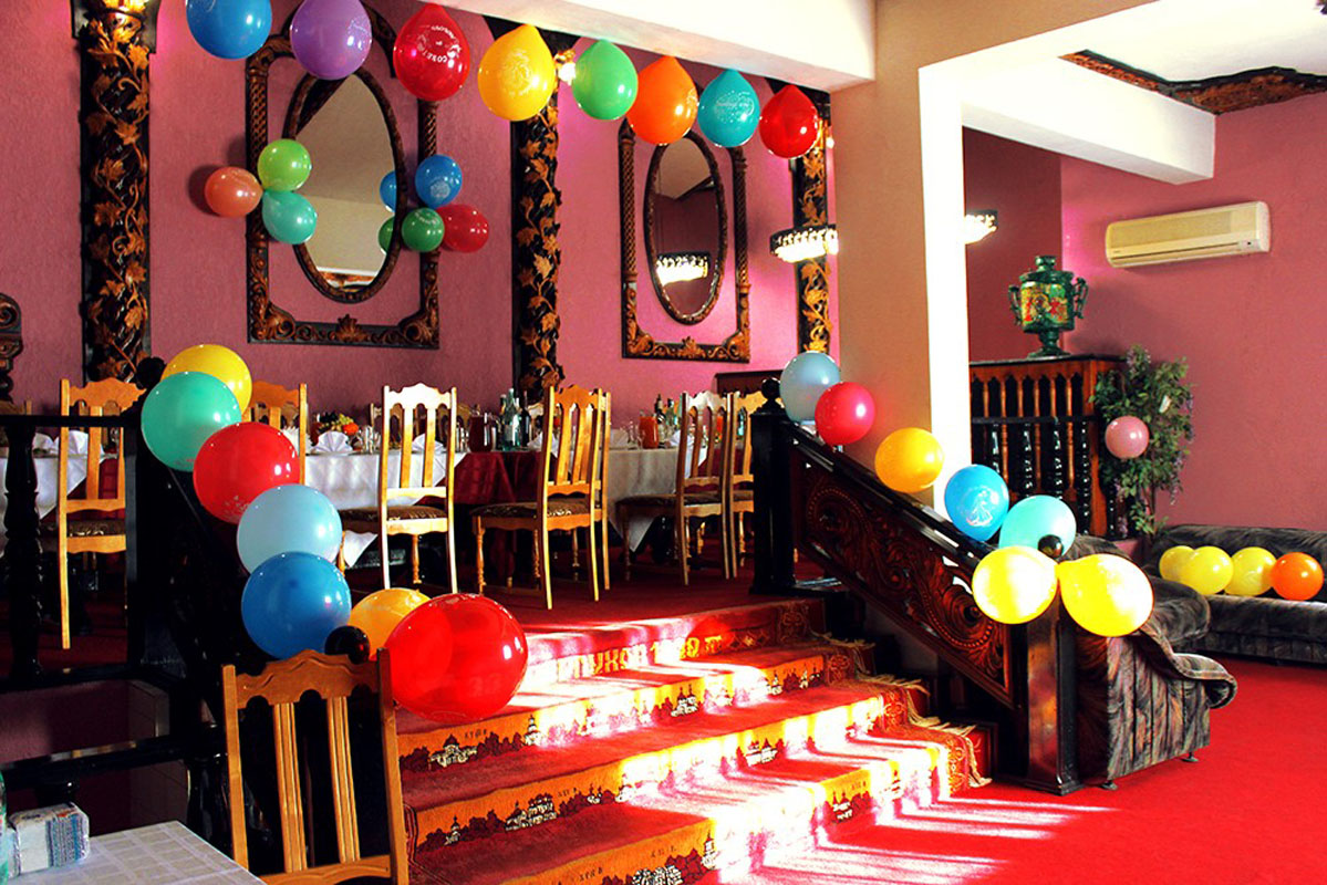 Красная гостиная — Постоялый двор Русь