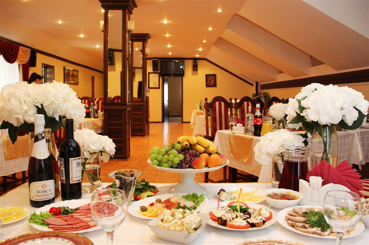 Белый зал — Ресторан Оазис