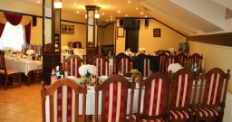 Белый зал — подробнее о зале