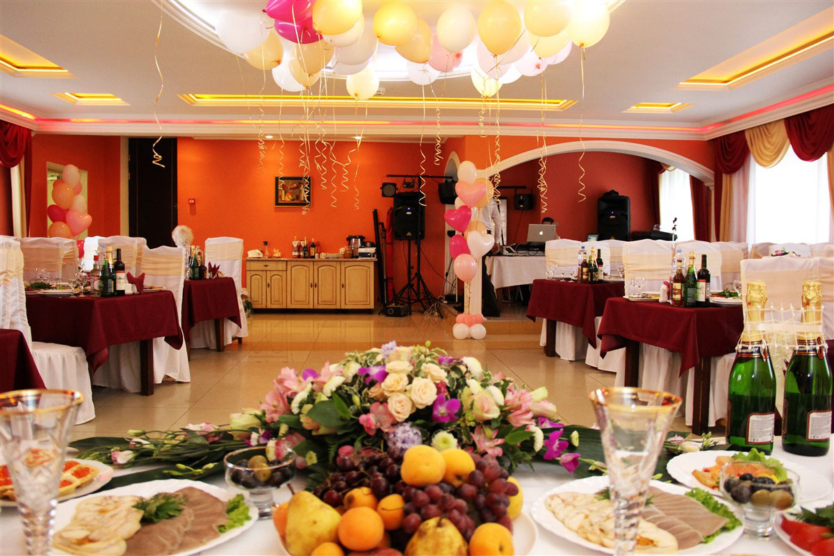 Красный зал — Ресторан Оазис