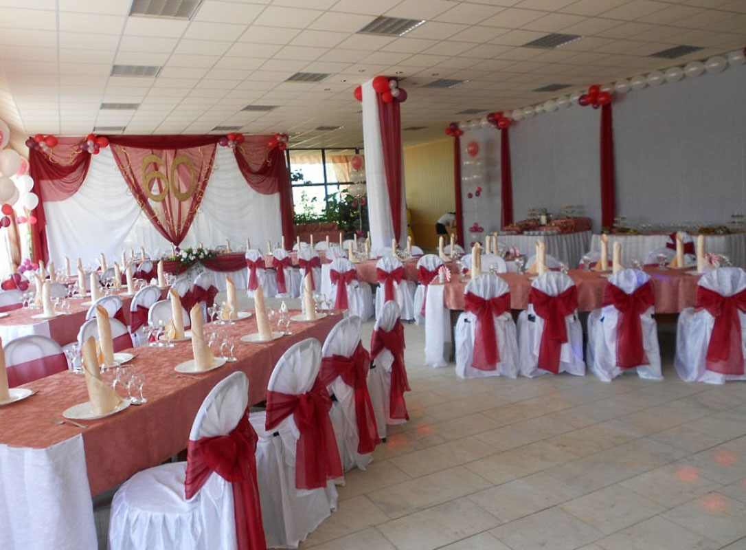 Большой зал — Трактир