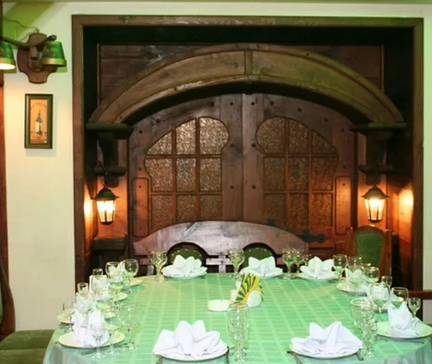 Основной зал