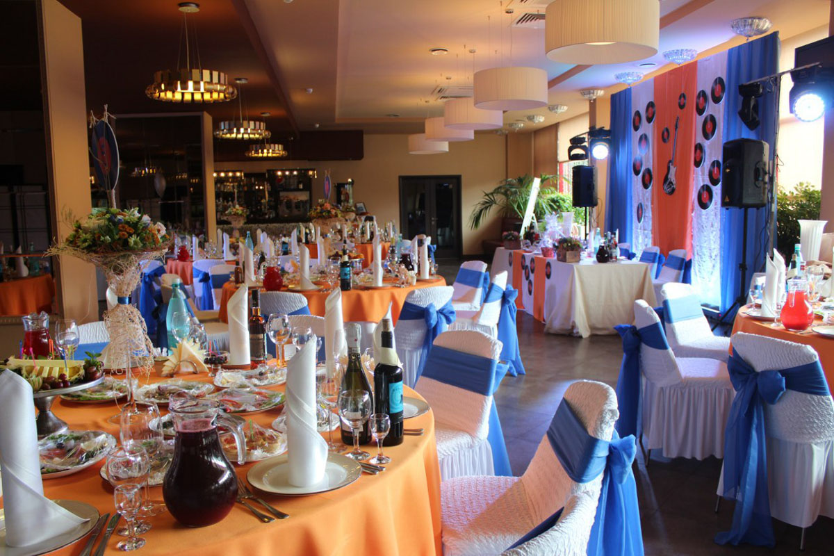 Основной зал — Кафе Шоколад