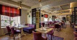 Первый этаж