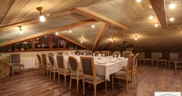 Основной зал