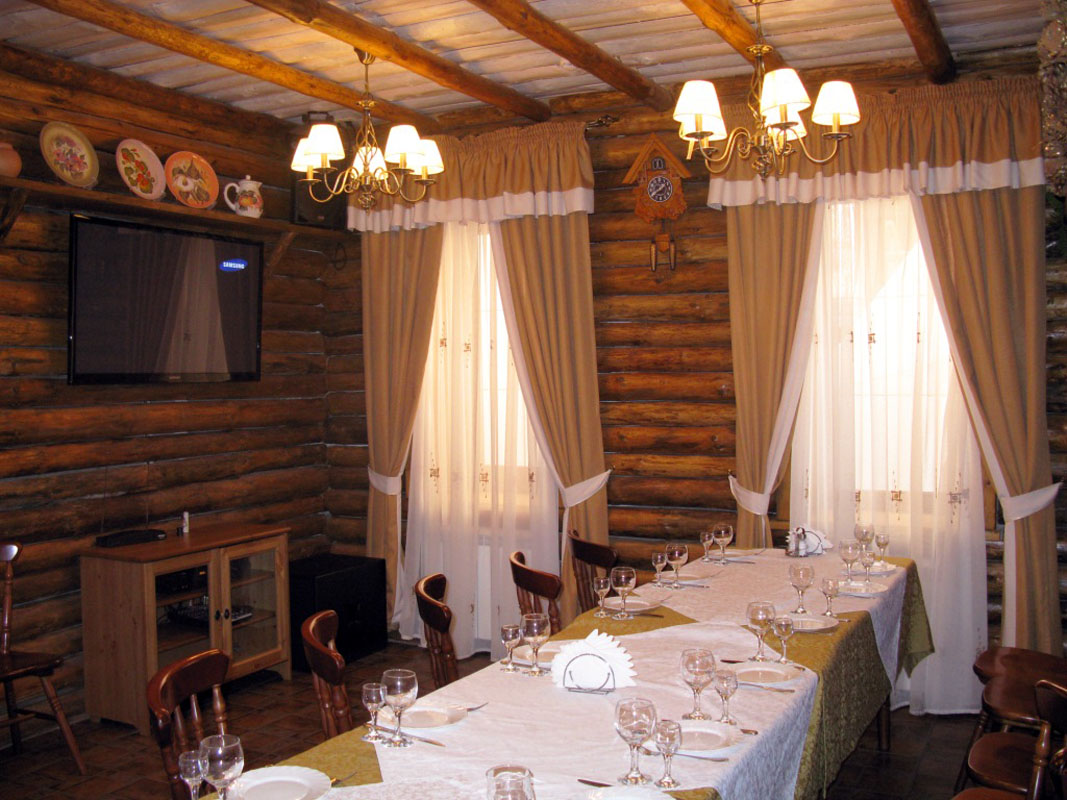 Vip-зал "Деревенский" — банкетный зал Лесная Поляна
