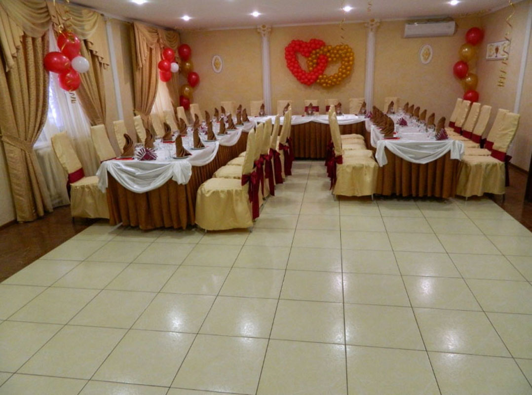 Малый зал — Ресторан Колесо