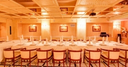 Зеркальный зал