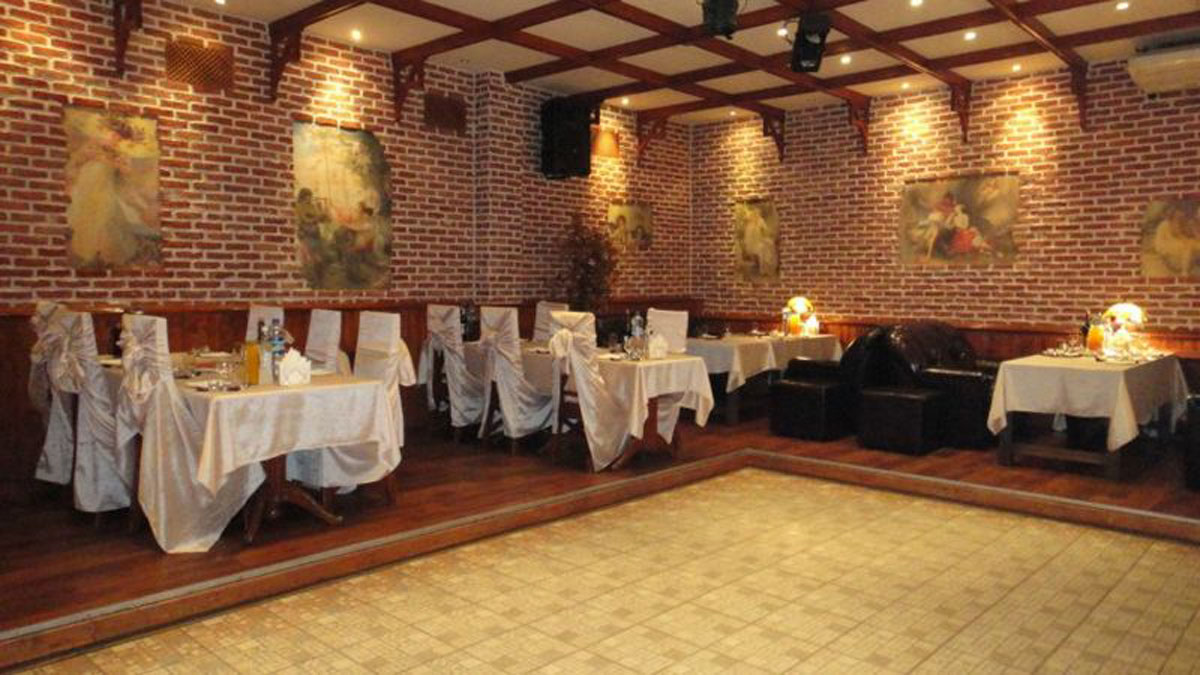 Основной зал — Кафе Карина