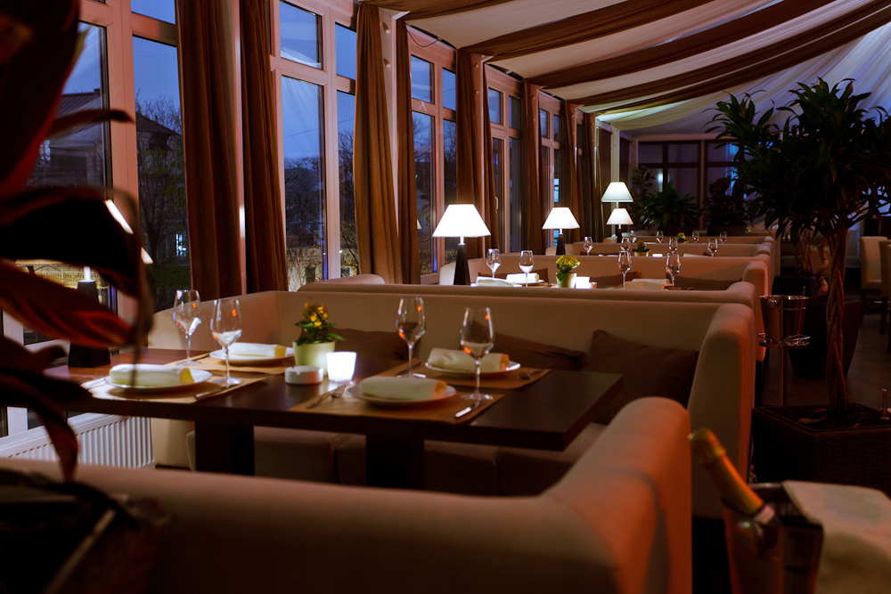 Бар-танцпол — Ресторан-бар 20:12