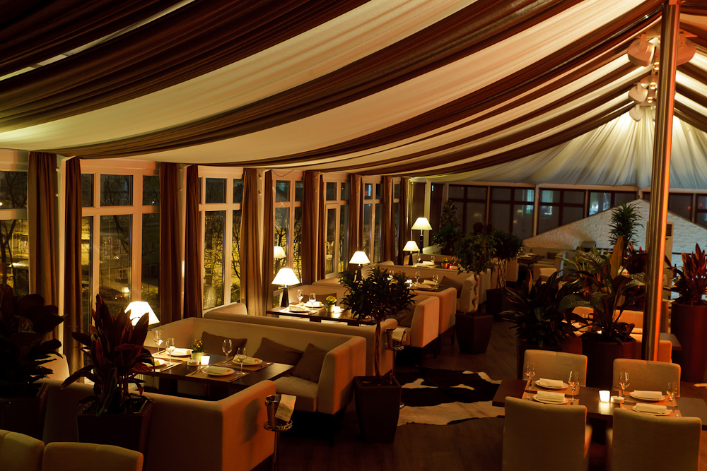 Бар-танцпол — Ресторан-бар 20:12