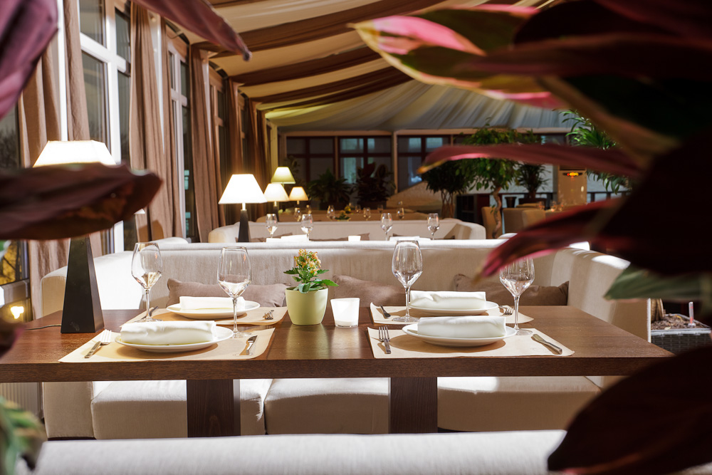 Бар-танцпол — Ресторан-бар 20:12