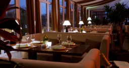 Бар-танцпол — подробнее о зале