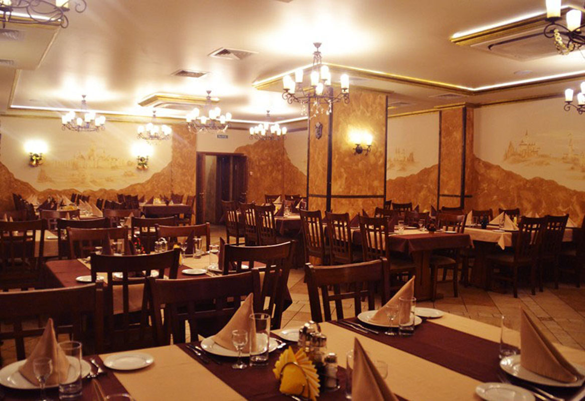 Основной зал — Ресторан Айвенго