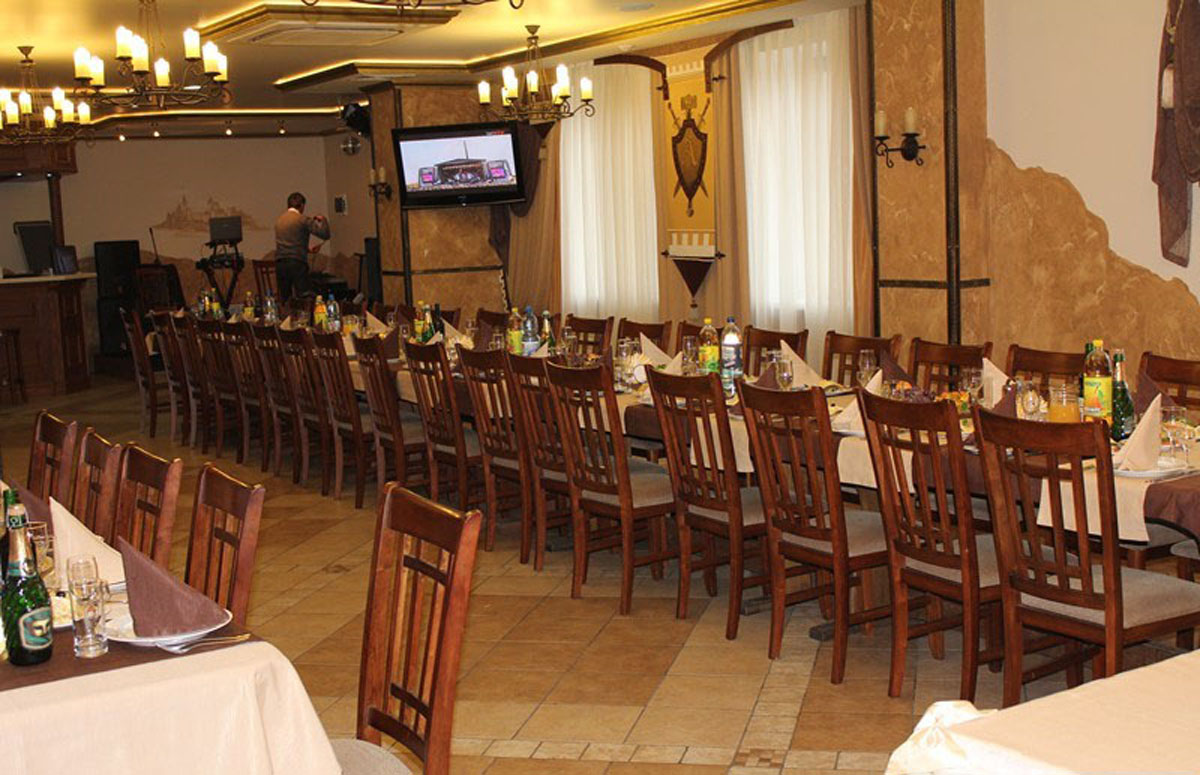 Основной зал — Ресторан Айвенго