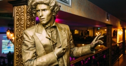 Основной зал — интерьер зала