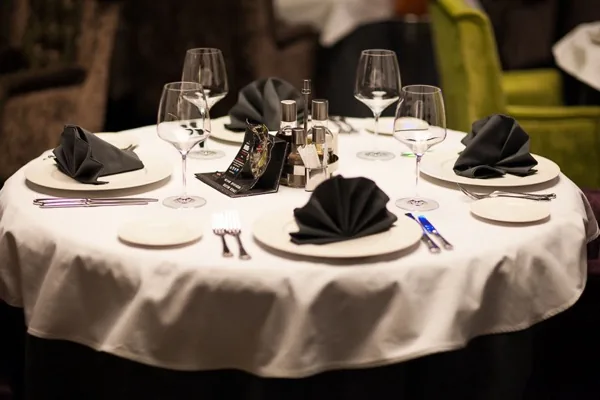 Основной зал