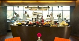 Основной зал — интерьер зала