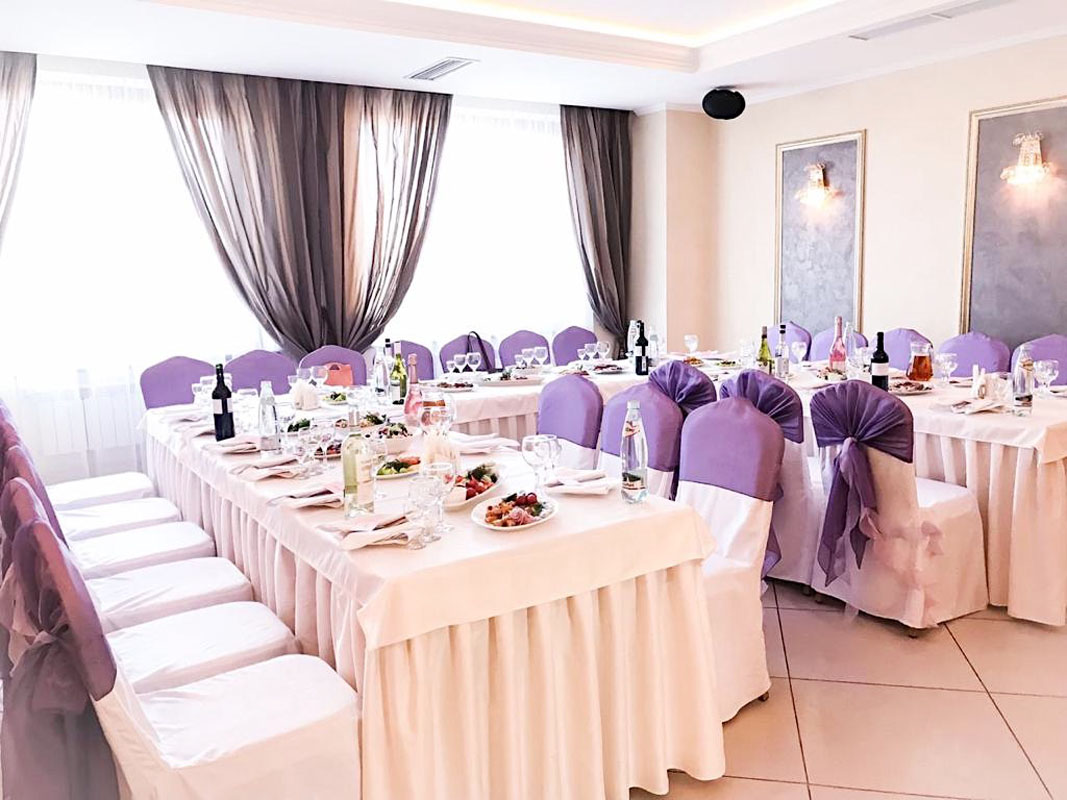 Большой зал — Ресторан Наш